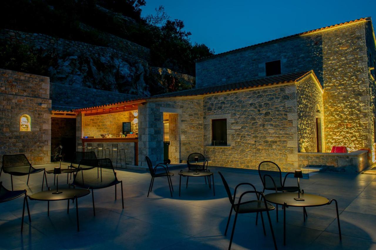 Manifest Boutique Hotel Oitylo Exterior foto